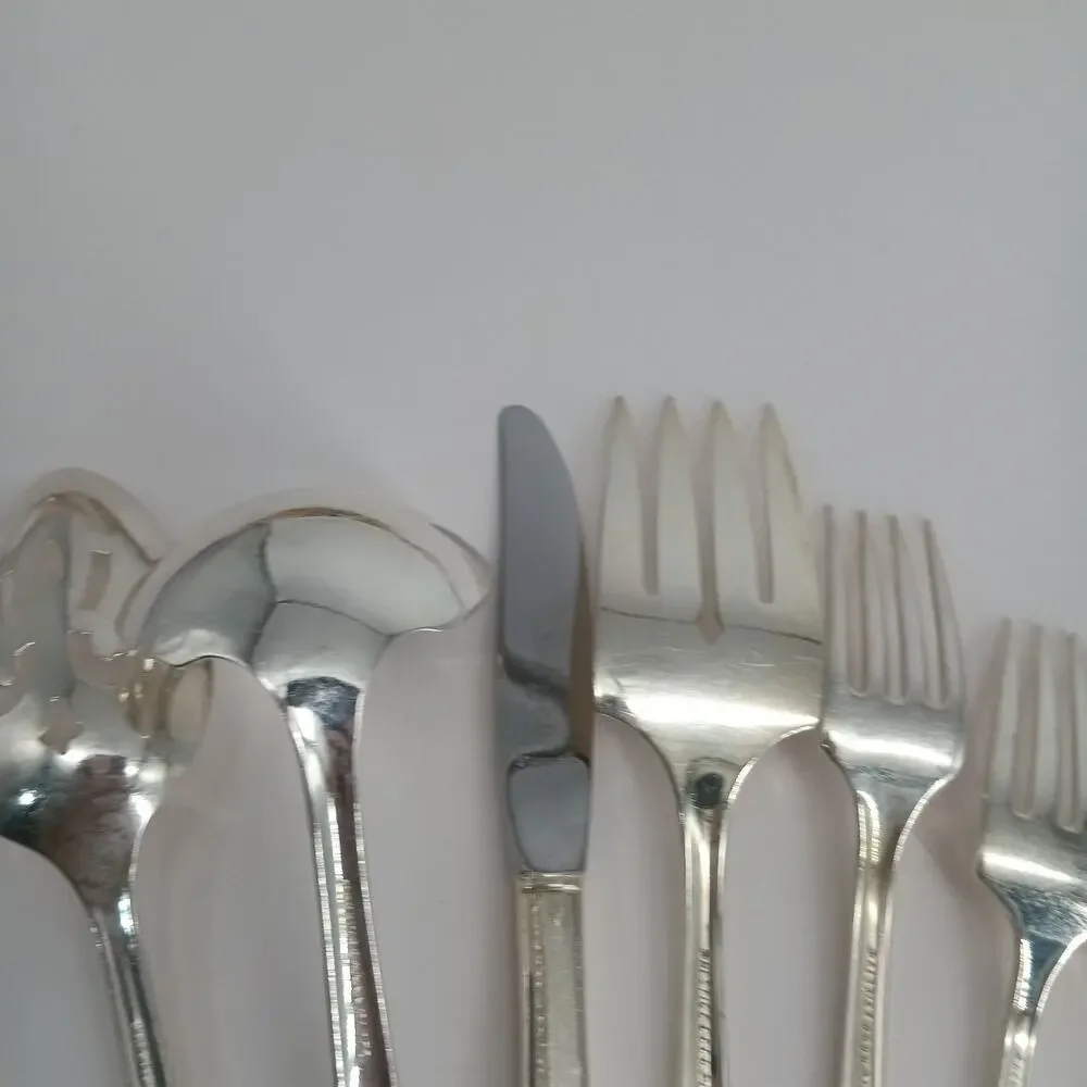 11X Serving Oneida Prestige GRENOBLE Silverplate Spoons Fork Spreaders Ladle Slo